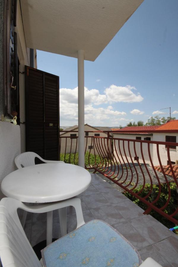 Apartments With A Parking Space Starigrad, Paklenica - 6431 外观 照片